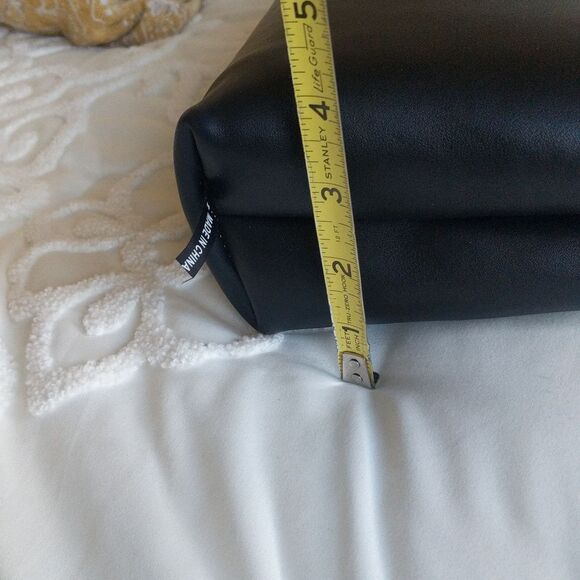 Street Level Small -Reversible Black / Leopard Tote - Picture 11 of 14